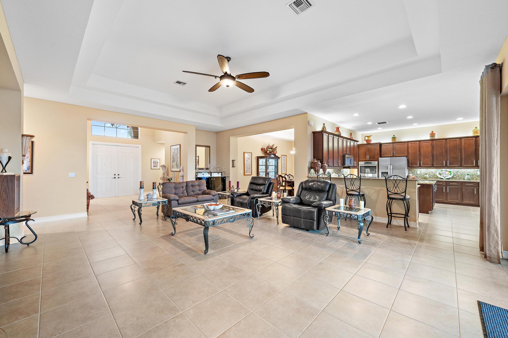BAYHILL ESTATES - Residential