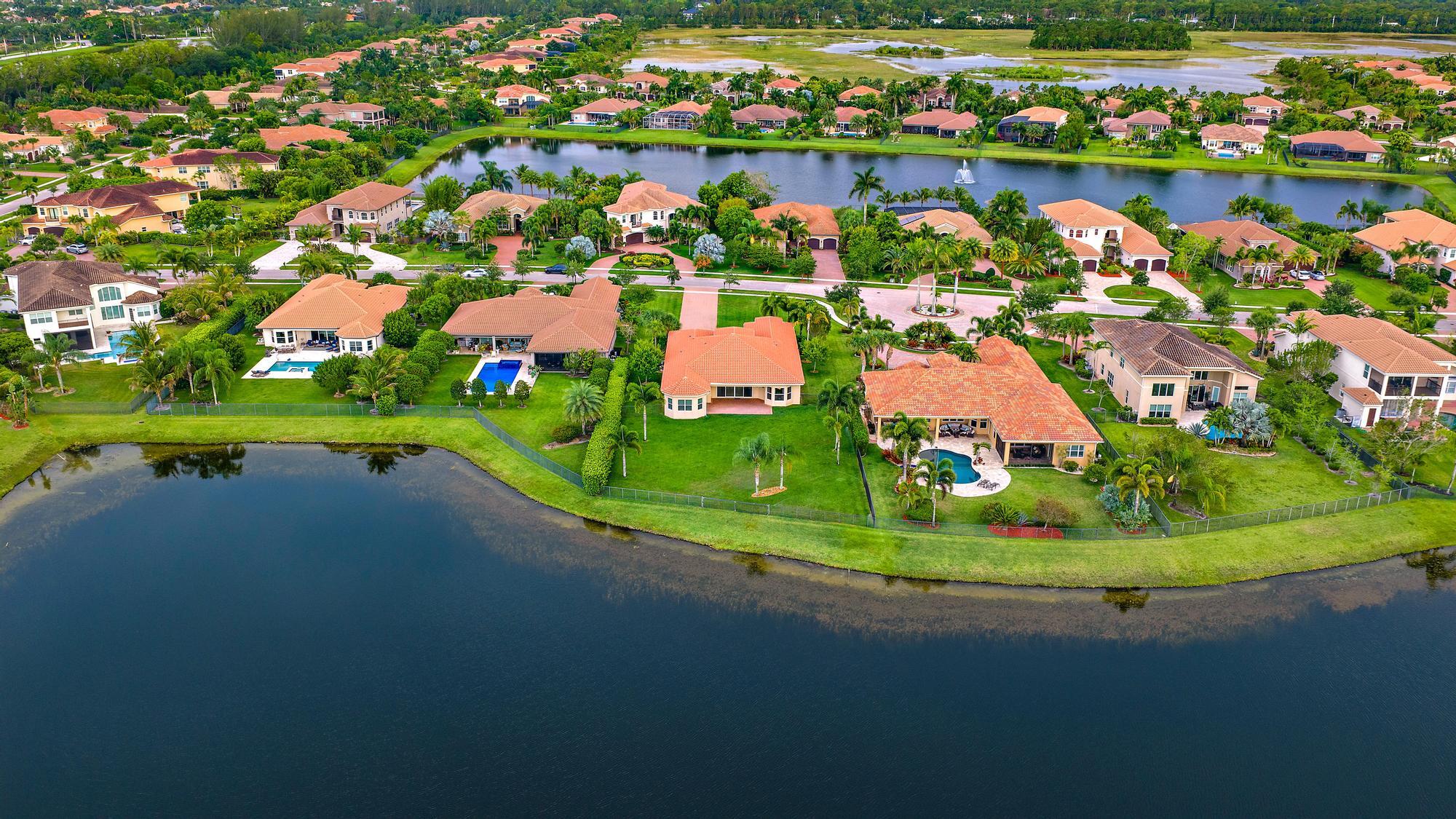 BAYHILL ESTATES - Residential