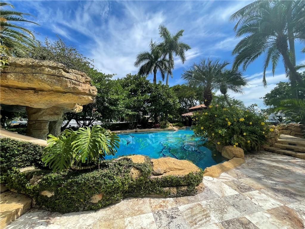 Palm Point Amd 15-64 B - Residential