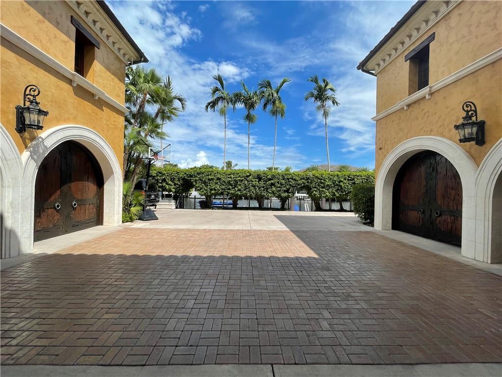 Palm Point Amd 15-64 B - Residential