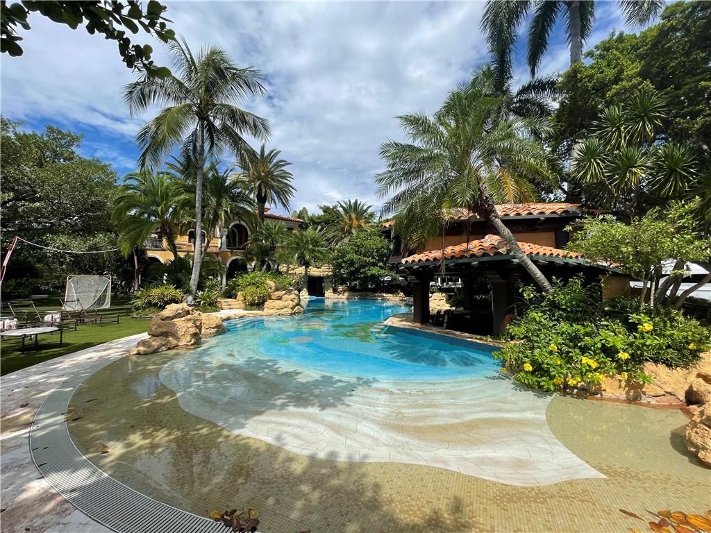 Palm Point Amd 15-64 B - Residential