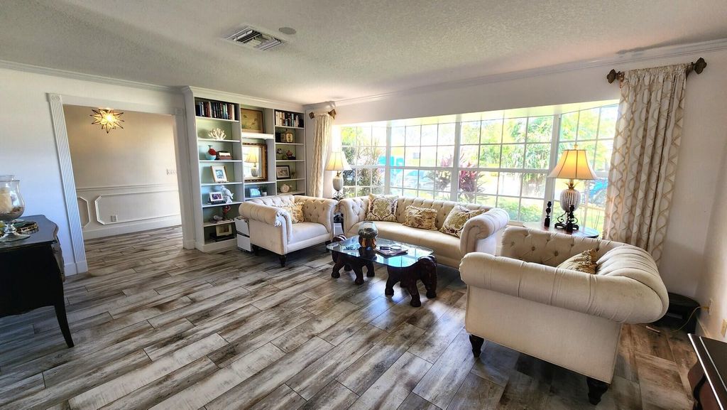 Photo of 4298 Magnolia Street, Palm Beach Gardens, FL 33418 (MLS # R11134203)