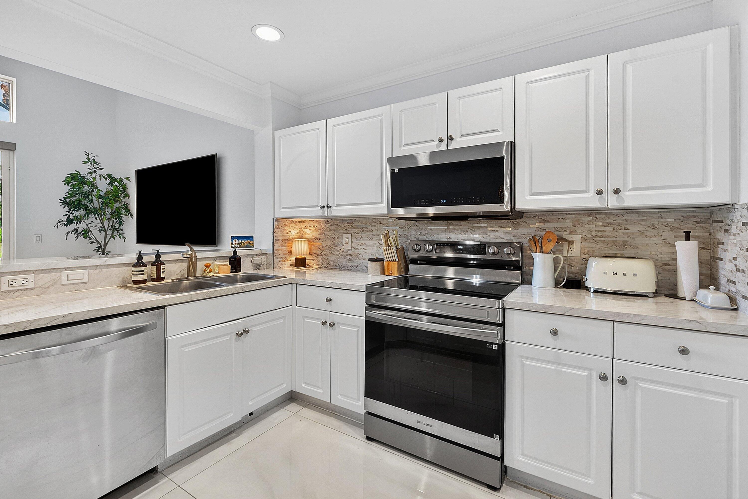 GOLF ESTATES VILLAS - Residential Lease