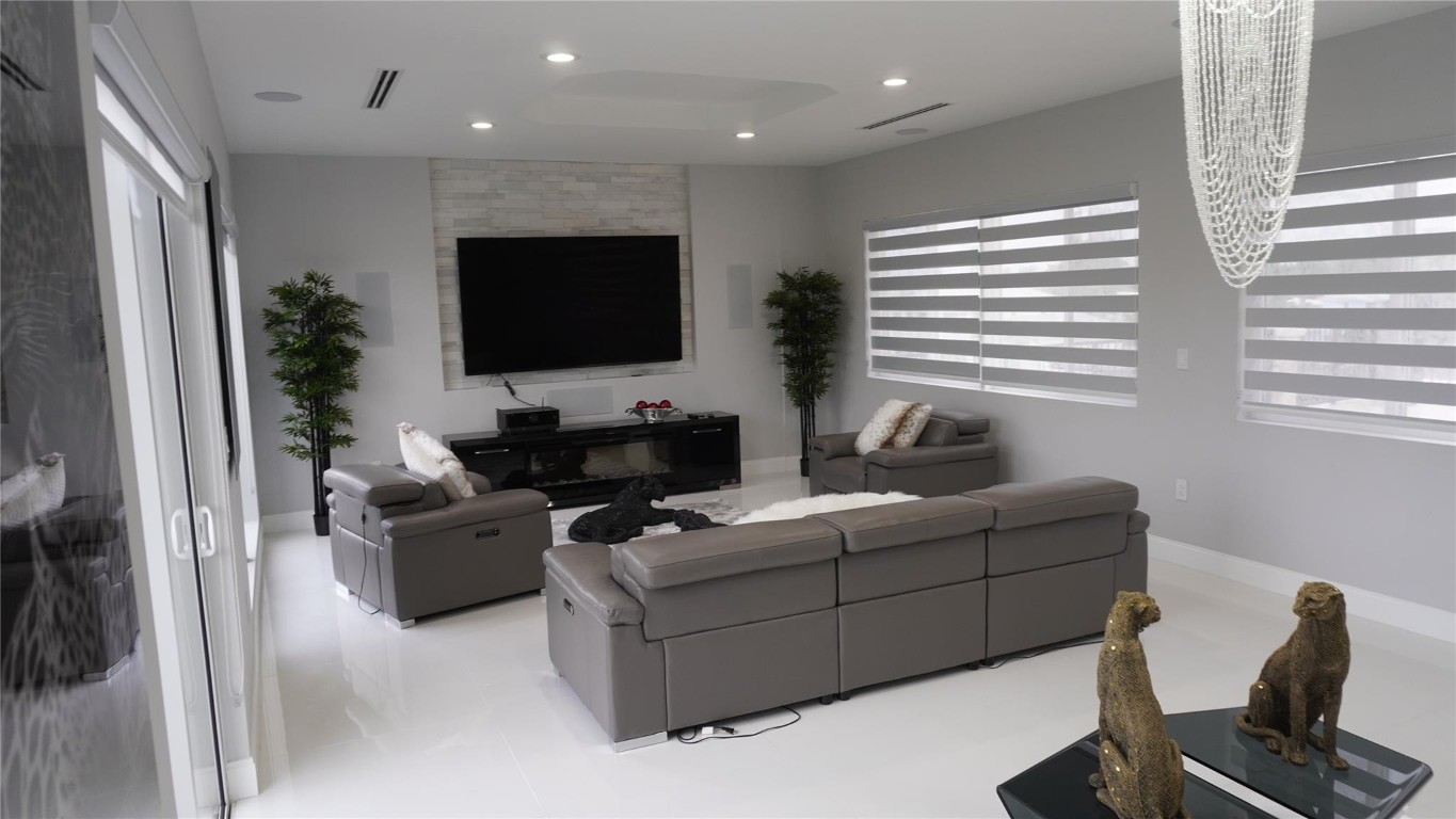 Pompano Isles Sec B 31-8 - Residential