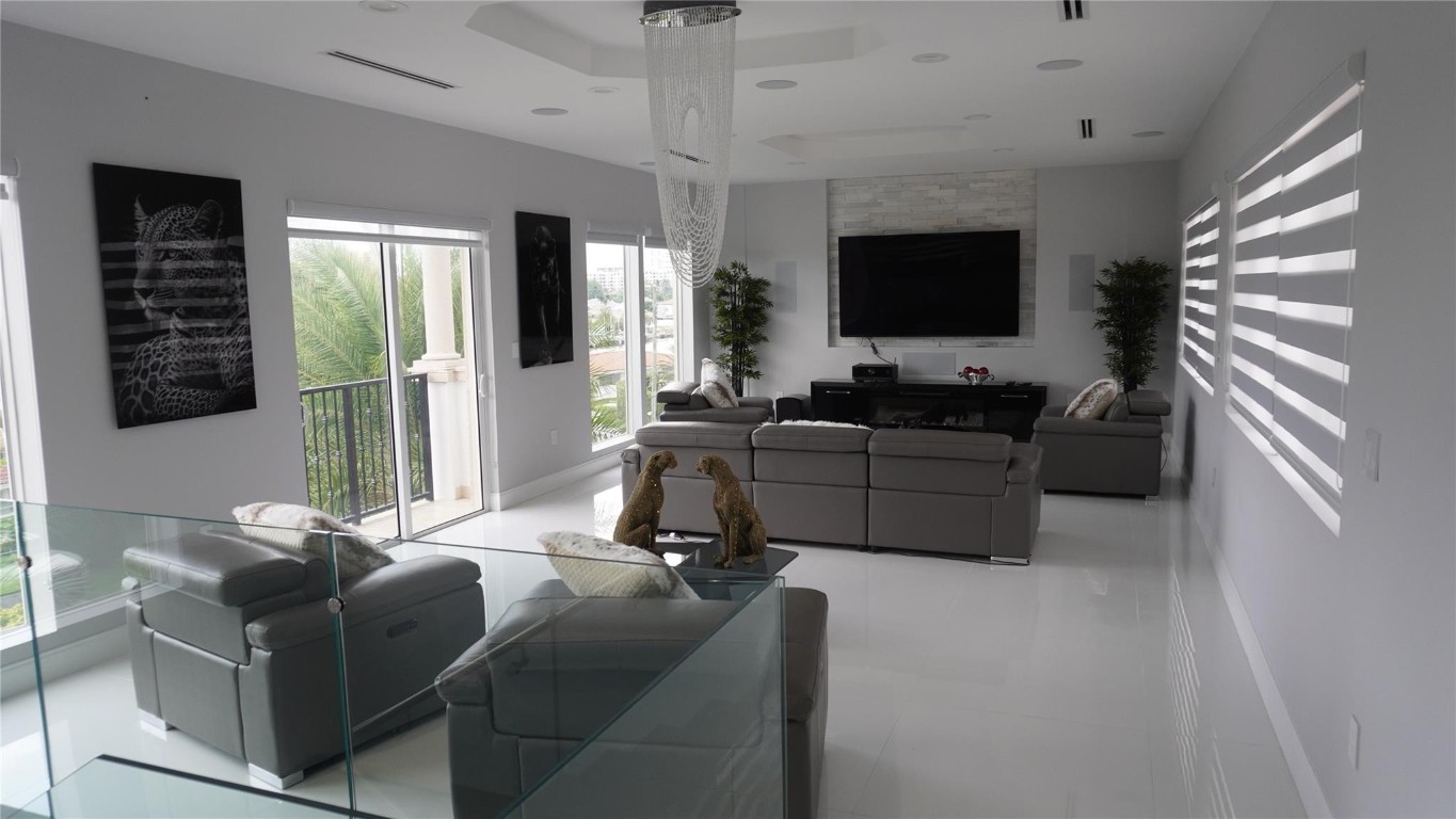 Pompano Isles Sec B 31-8 - Residential