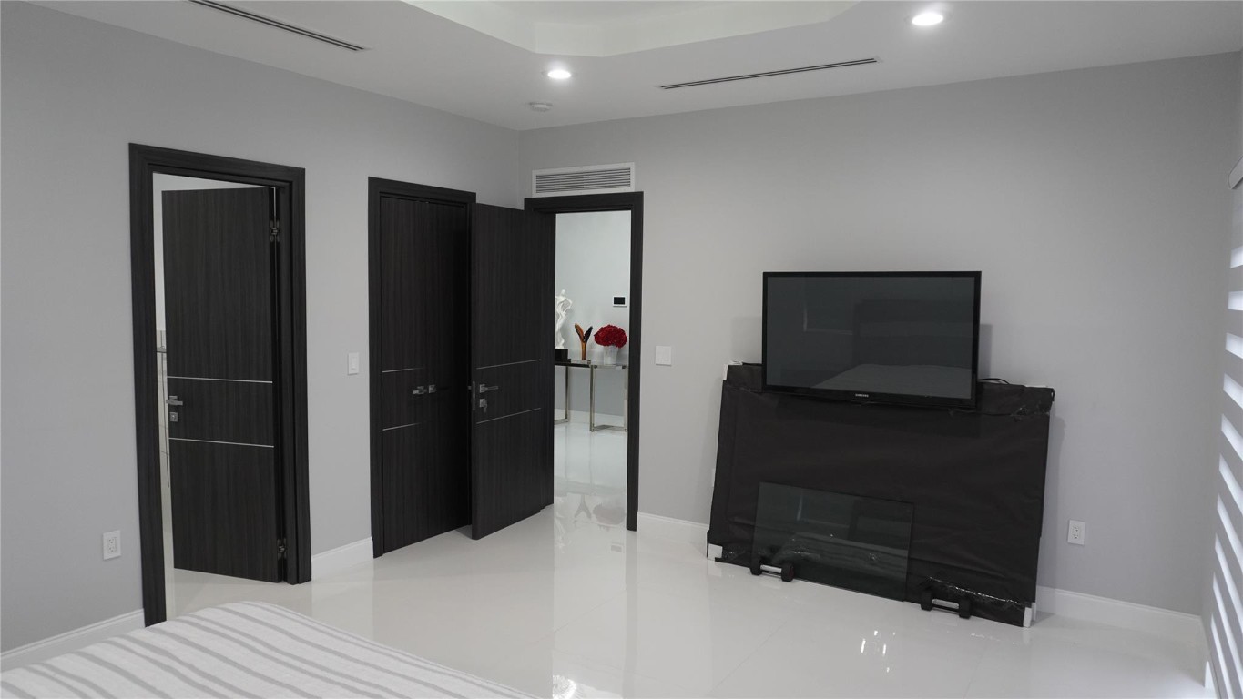 Pompano Isles Sec B 31-8 - Residential