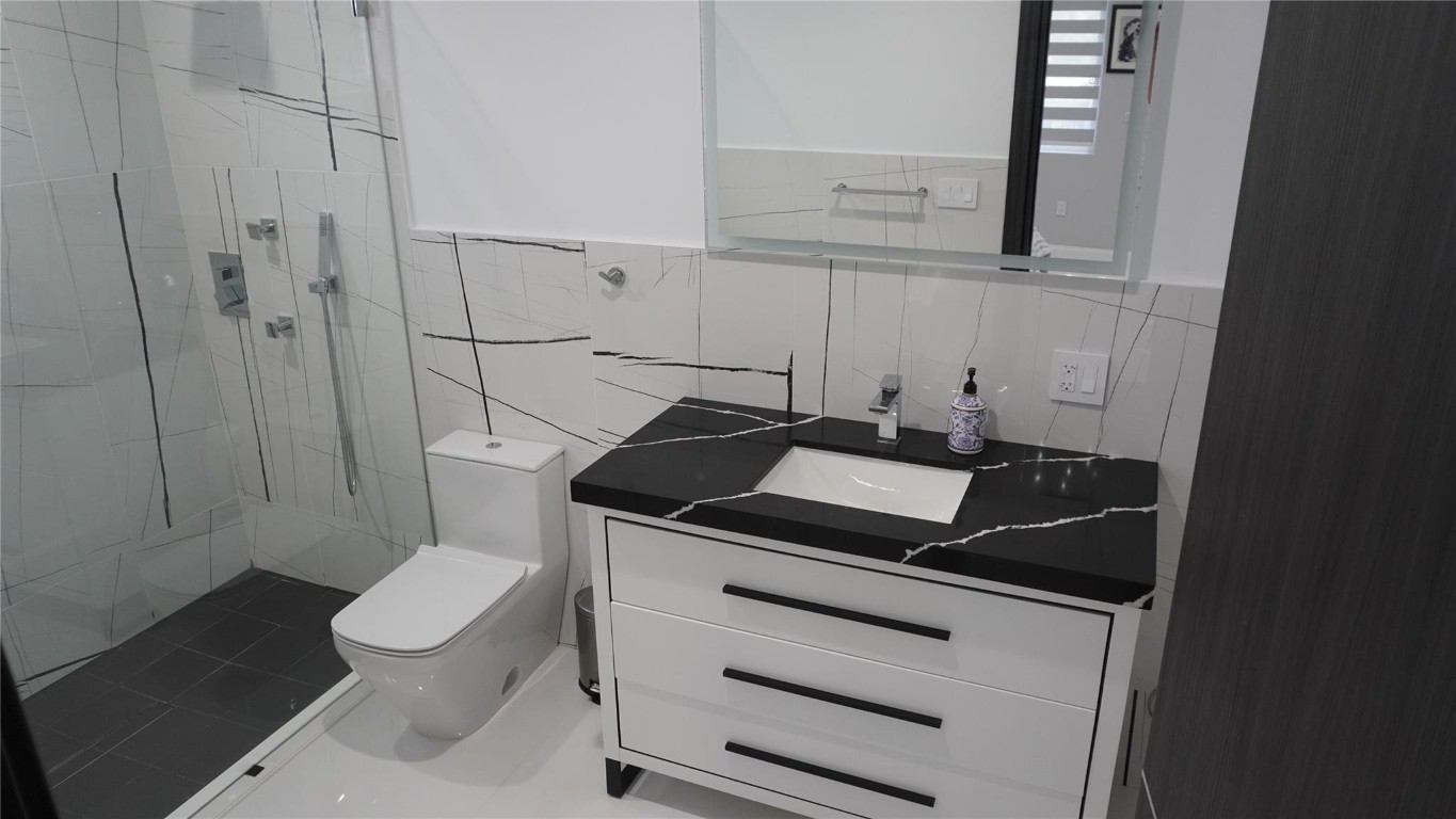 Pompano Isles Sec B 31-8 - Residential