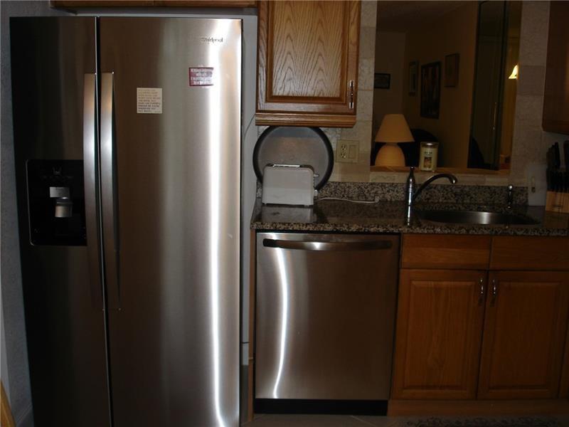 PALM LAKES - Residential