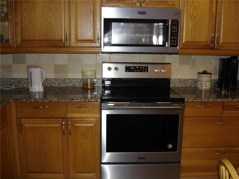 PALM LAKES - Residential