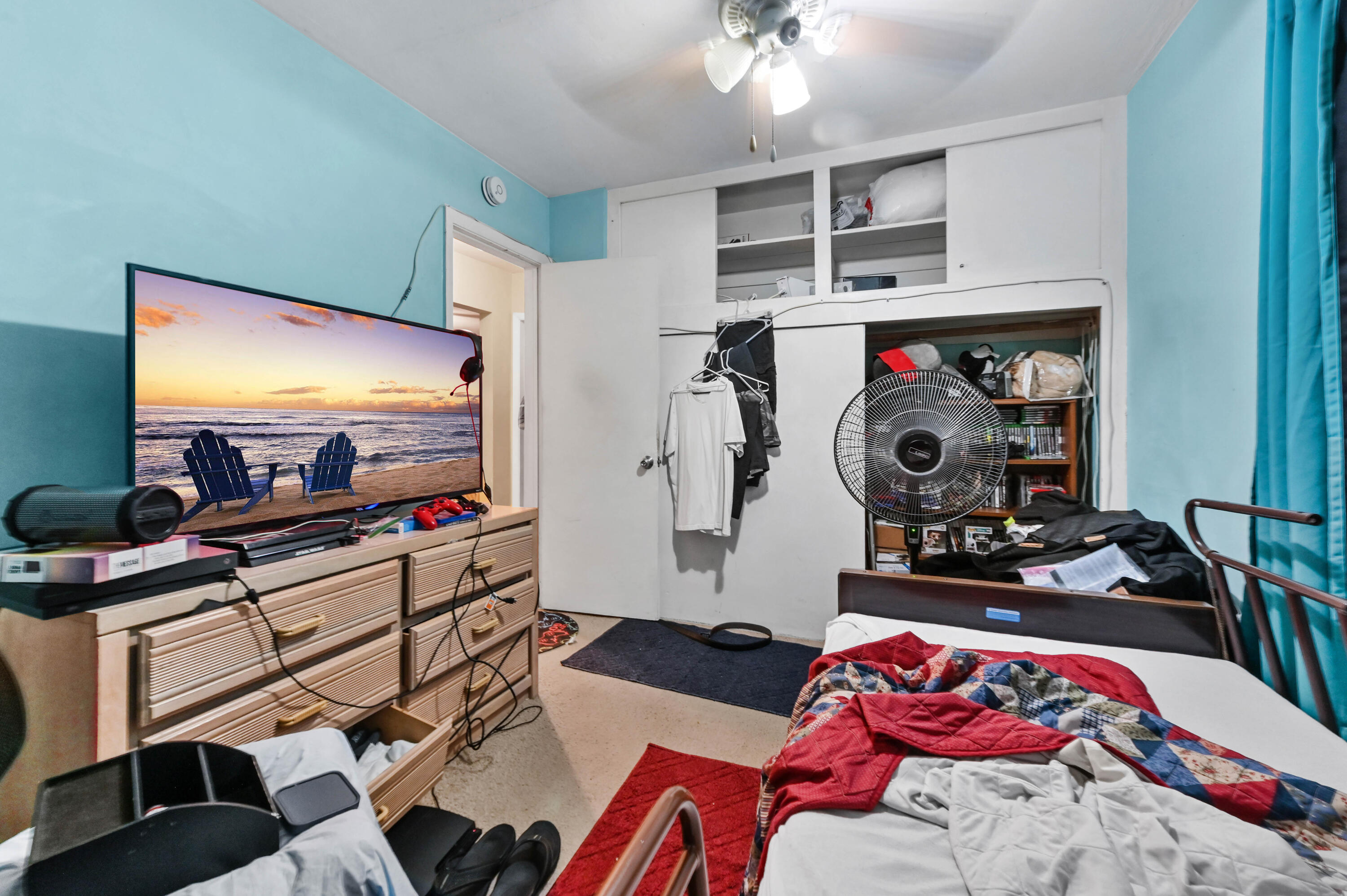 LAKE WORTH TOWN - Residential