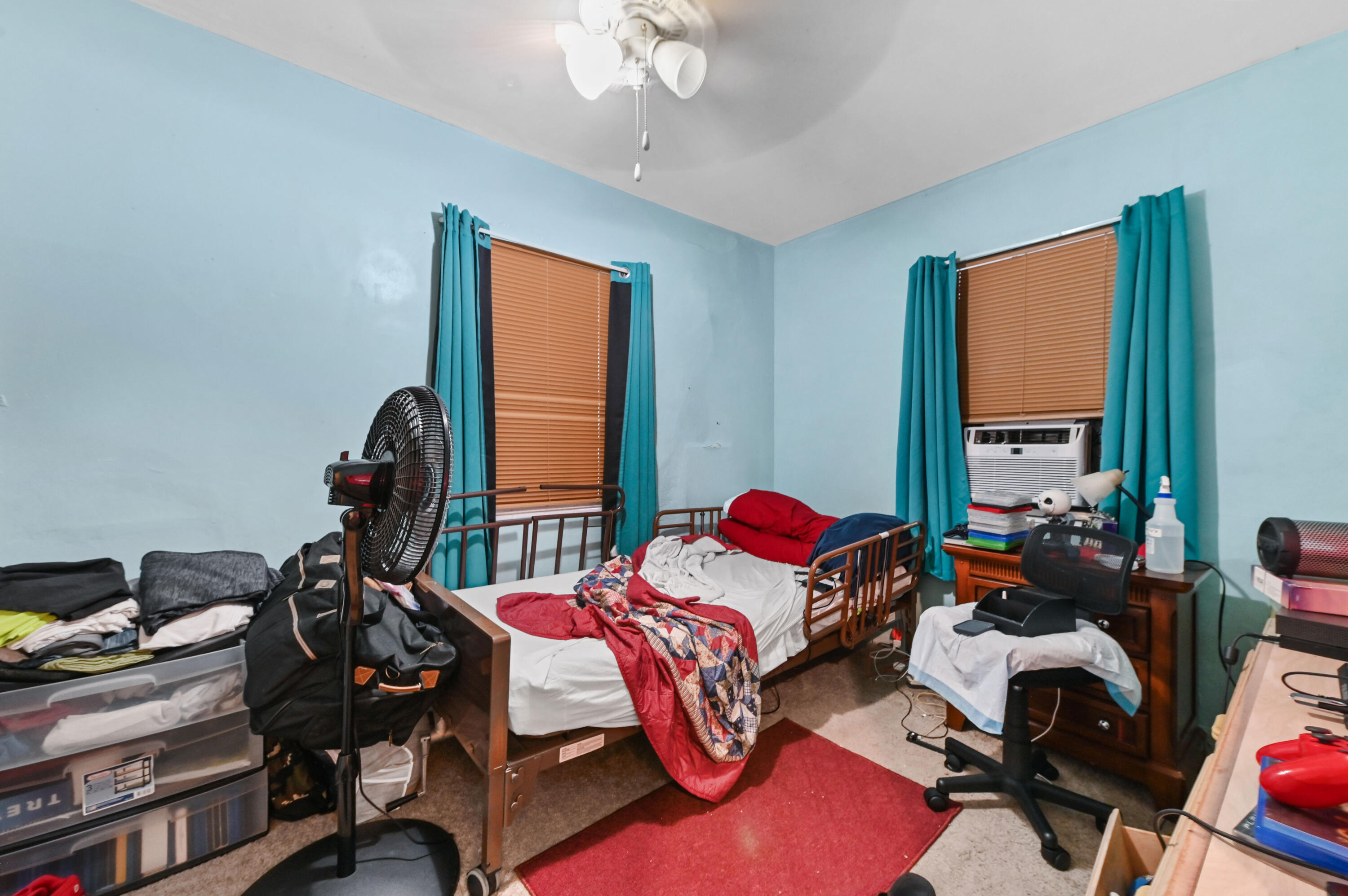 LAKE WORTH TOWN - Residential