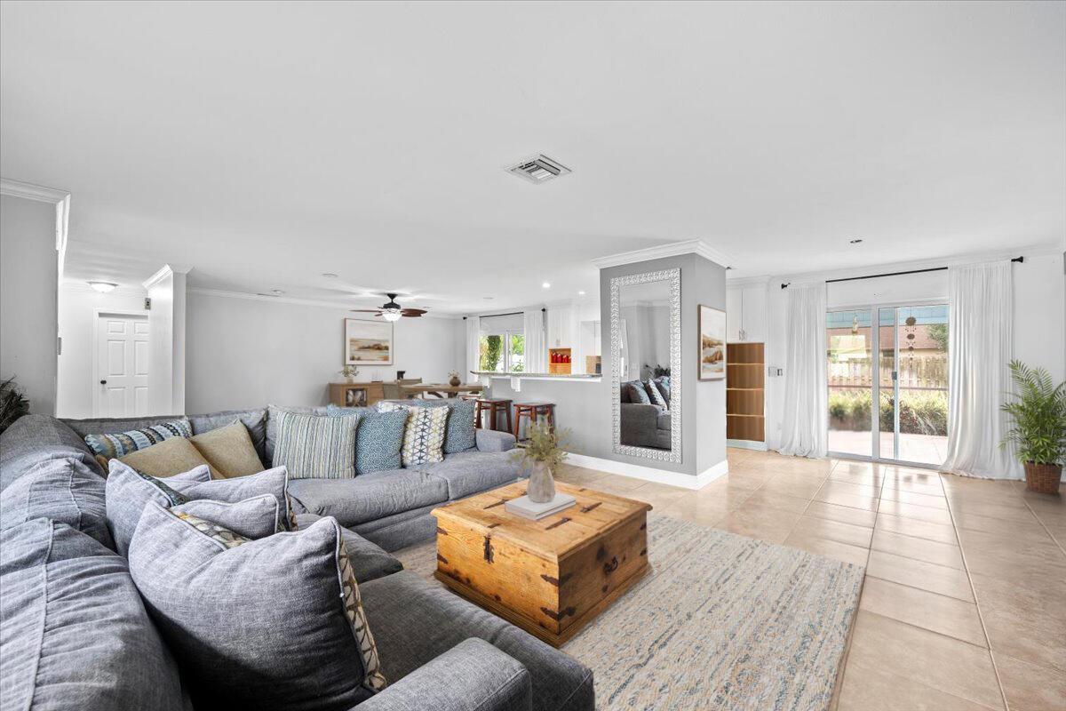 View photos, virtual tours, details... 110 Madrid Street