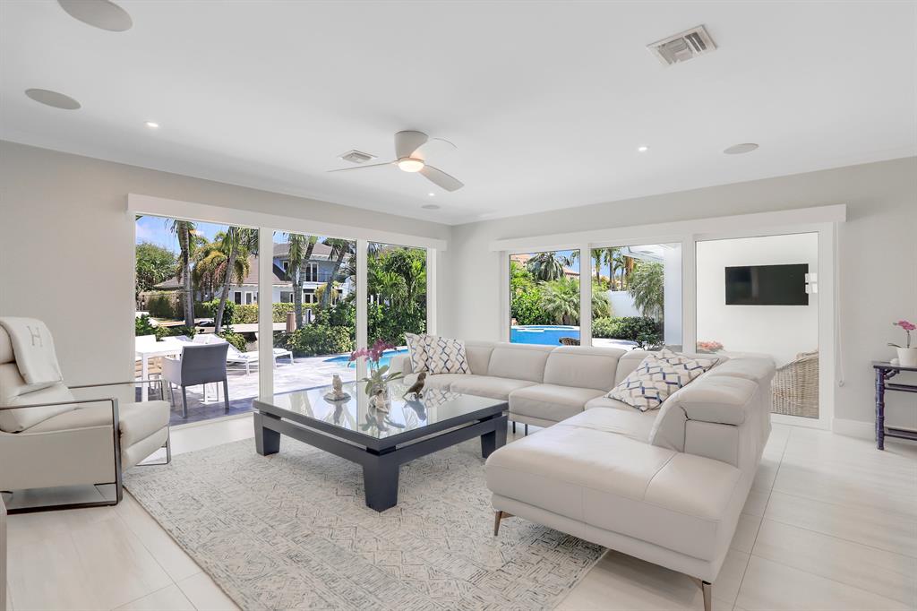 TROPIC ISLE 2ND SEC - Residential