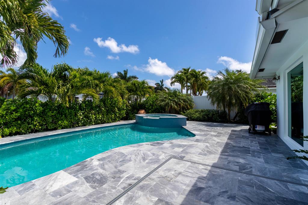 TROPIC ISLE 2ND SEC - Residential