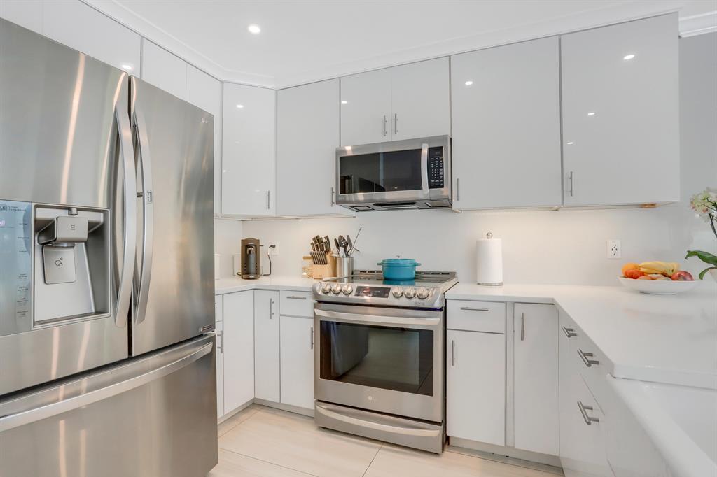 TROPIC ISLE 2ND SEC - Residential