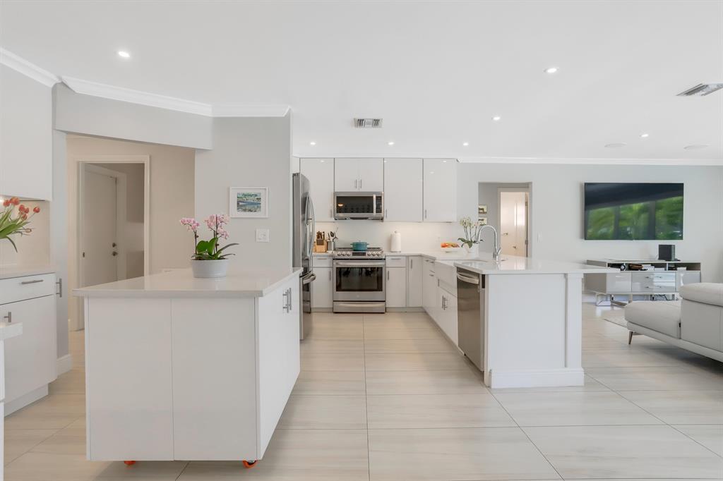 TROPIC ISLE 2ND SEC - Residential