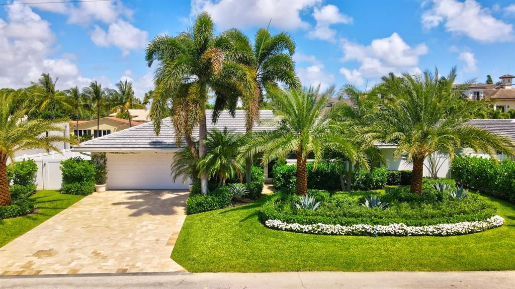 Photo of 921 Cypress Drive, Delray Beach, FL 33483 (MLS # R10793750)