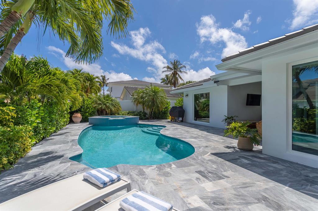 TROPIC ISLE 2ND SEC - Residential