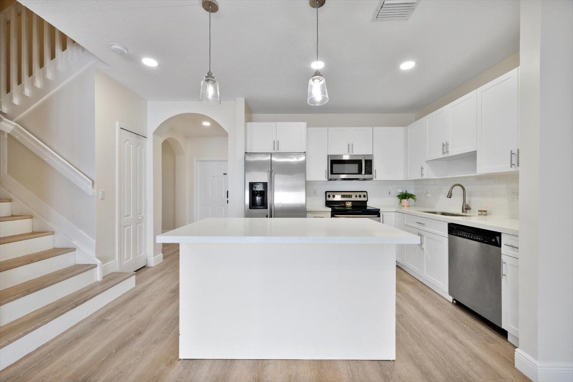 Harbour Lakes Townhomes - Residential