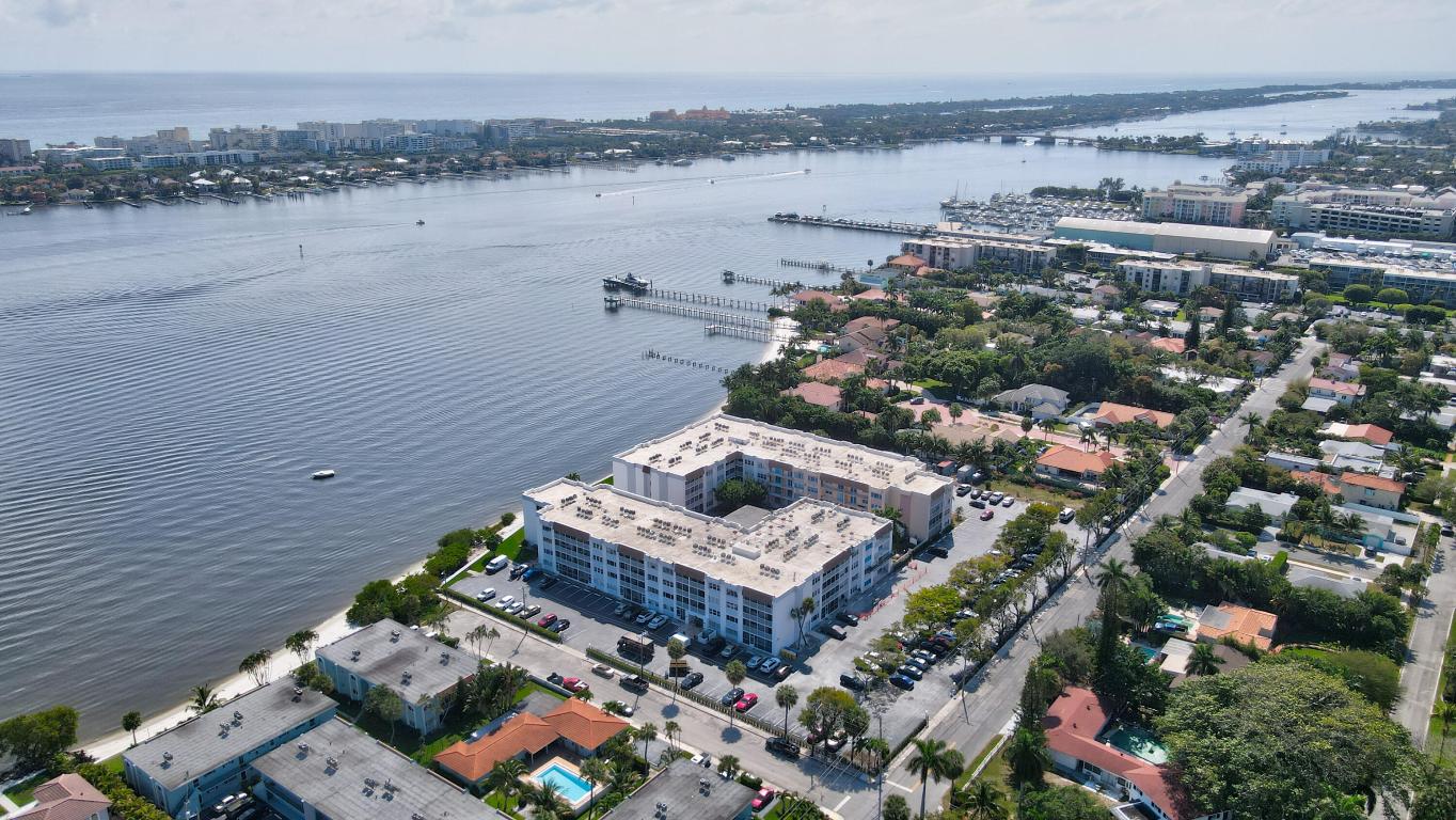 PALM LAKE 1 CONDO - Residential