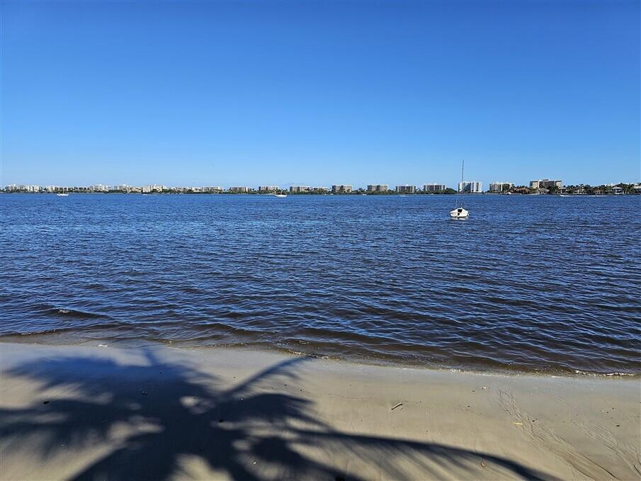 PALM LAKE 1 CONDO - Residential