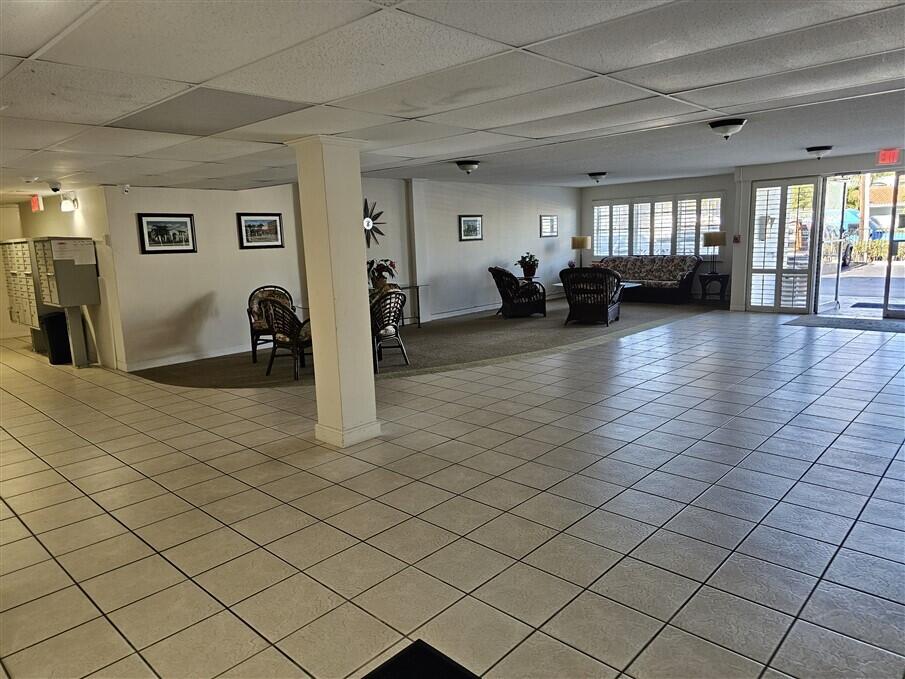 PALM LAKE 1 CONDO - Residential