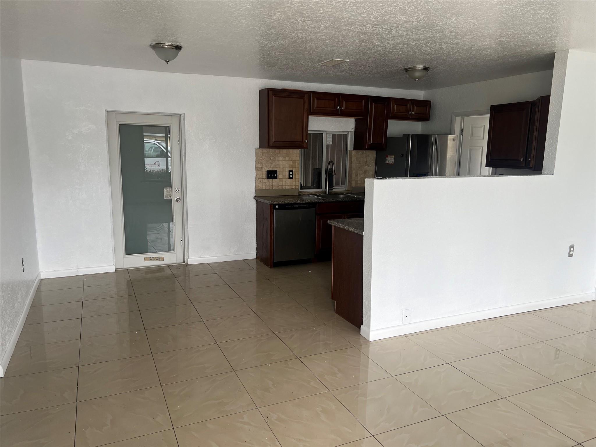 Sunrise Golf Village Sec - Residential Lease