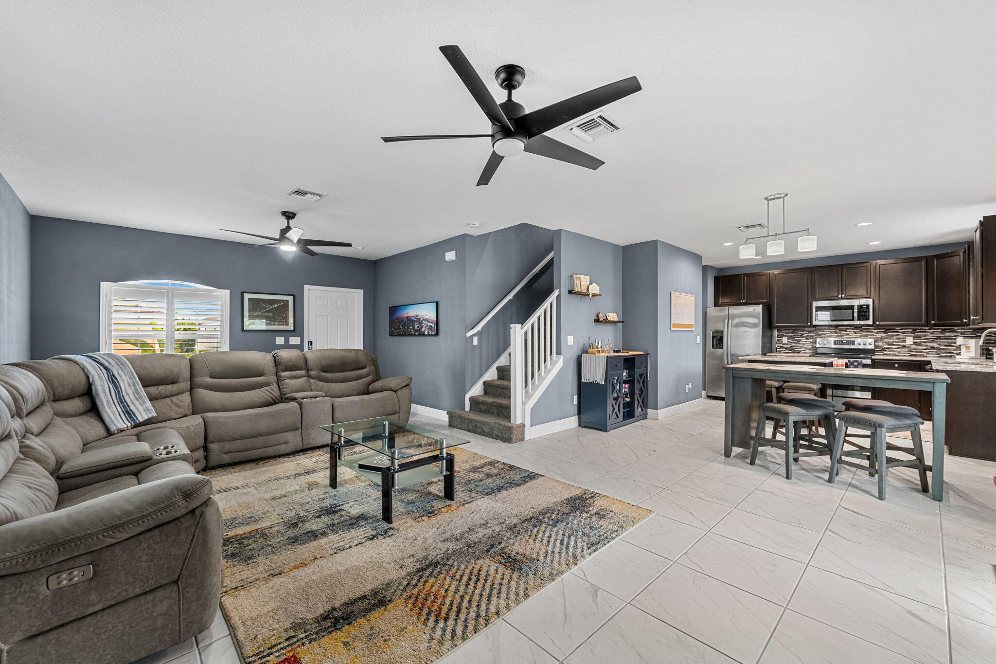 313 Palm Breezes Drive