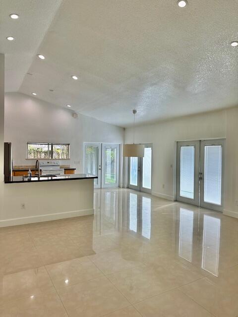 FALCONS LEA - Residential Lease