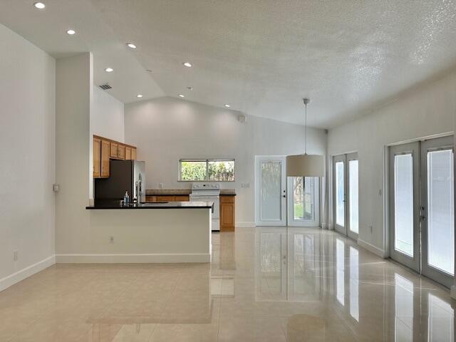 FALCONS LEA - Residential Lease