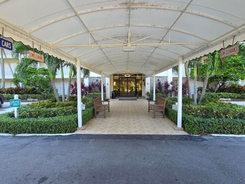 Tiny photo for 3510 OAKS Way #807, Pompano Beach, FL 33069 (MLS # B26089500)