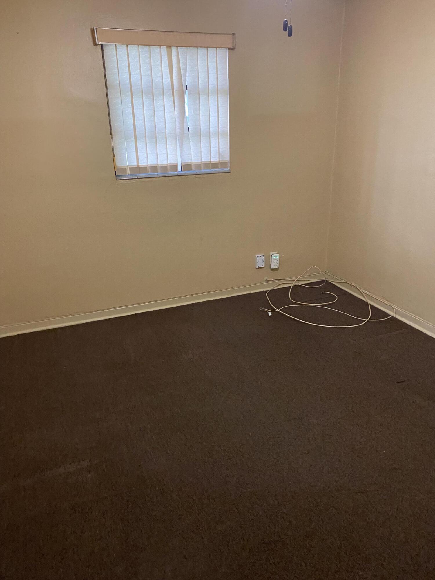 PALM LANE VILLA NO 4 - Residential