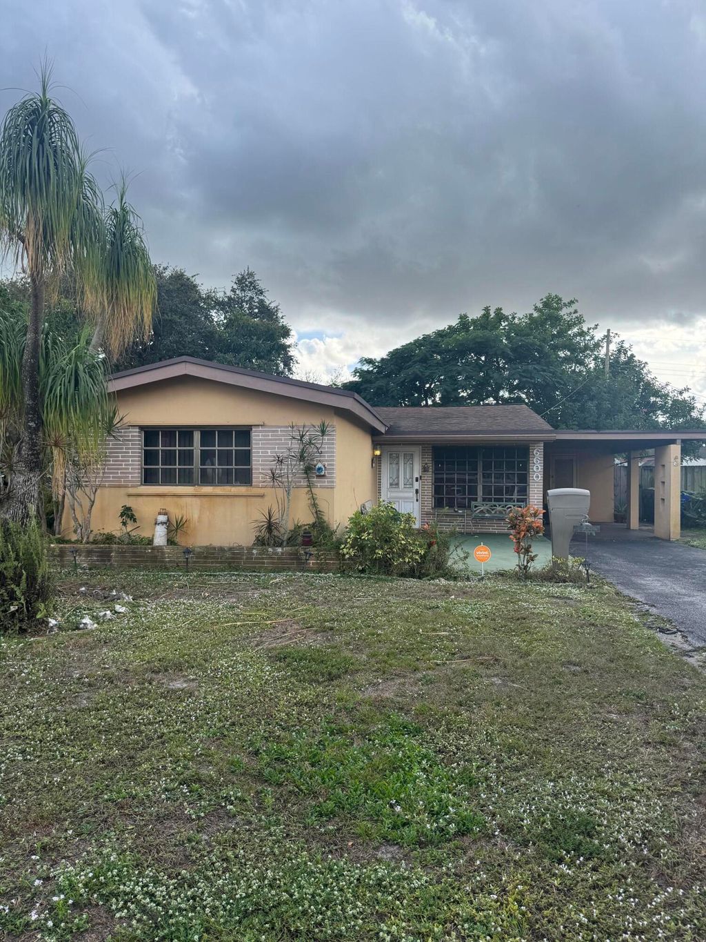 Photo of 6600 Allen Street, Hollywood, FL 33024 (MLS # B26009093)
