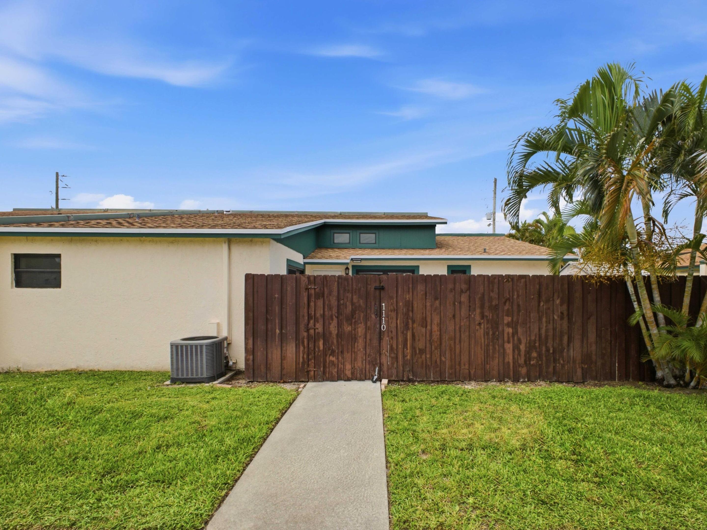 1110 Manor Drive