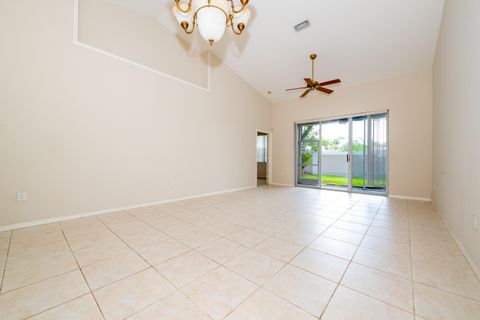 Tiny photo for 2590 E Aragon Boulevard #2, Sunrise, FL 33313 (MLS # B26021462)