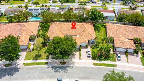 Tiny photo for 2590 E Aragon Boulevard #2, Sunrise, FL 33313 (MLS # B26021462)
