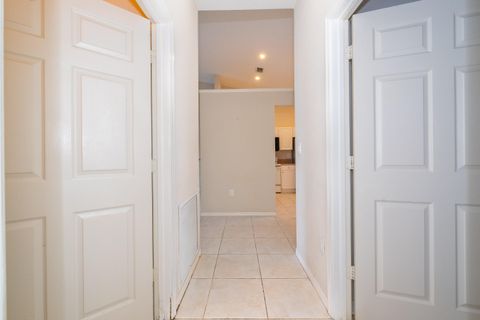 Tiny photo for 2590 E Aragon Boulevard #2, Sunrise, FL 33313 (MLS # B26021462)