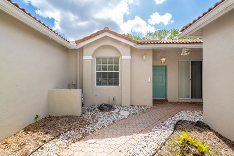 Tiny photo for 2590 E Aragon Boulevard #2, Sunrise, FL 33313 (MLS # B26021462)