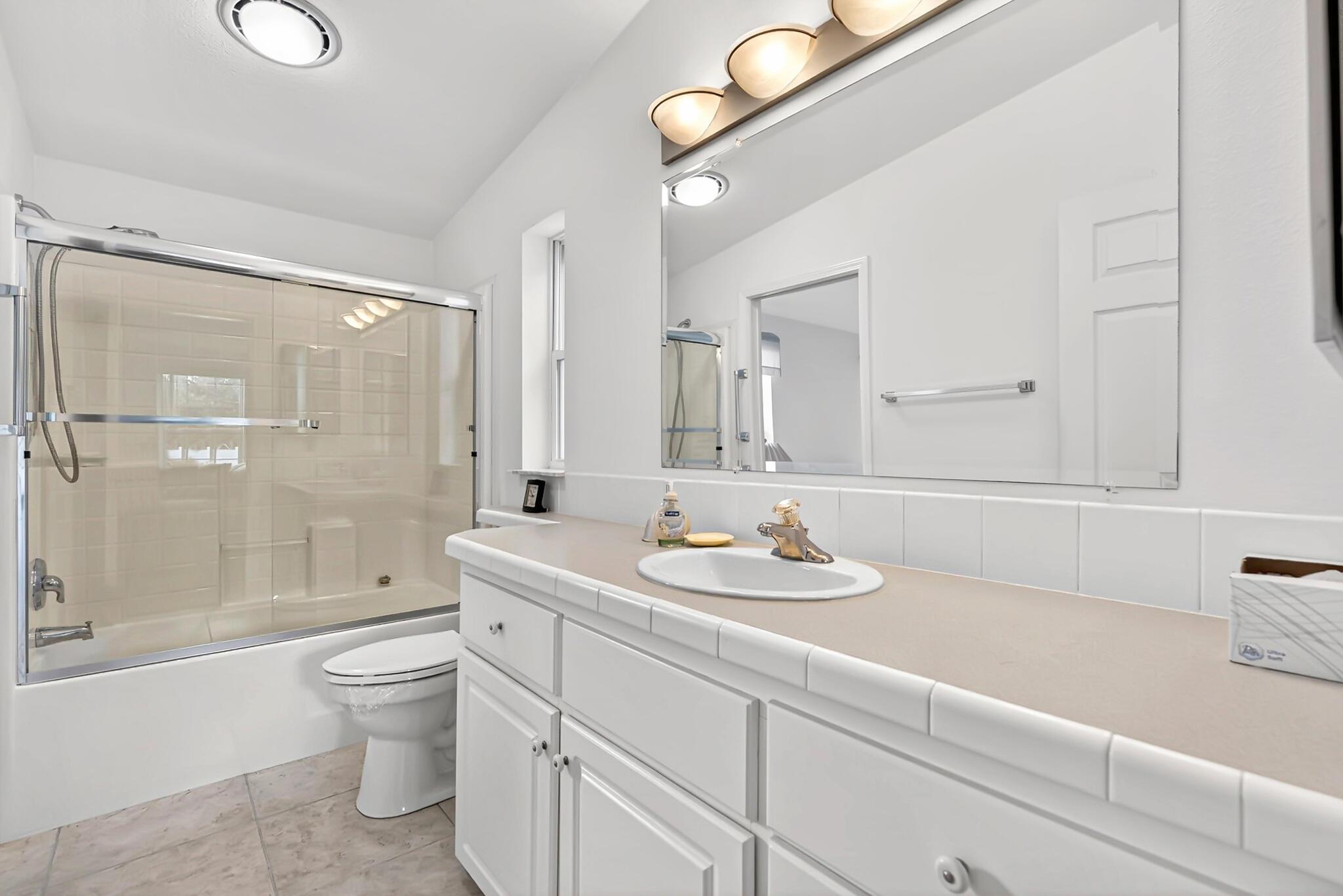 LAKESIDE VILLAGE MOBILE H - Residential