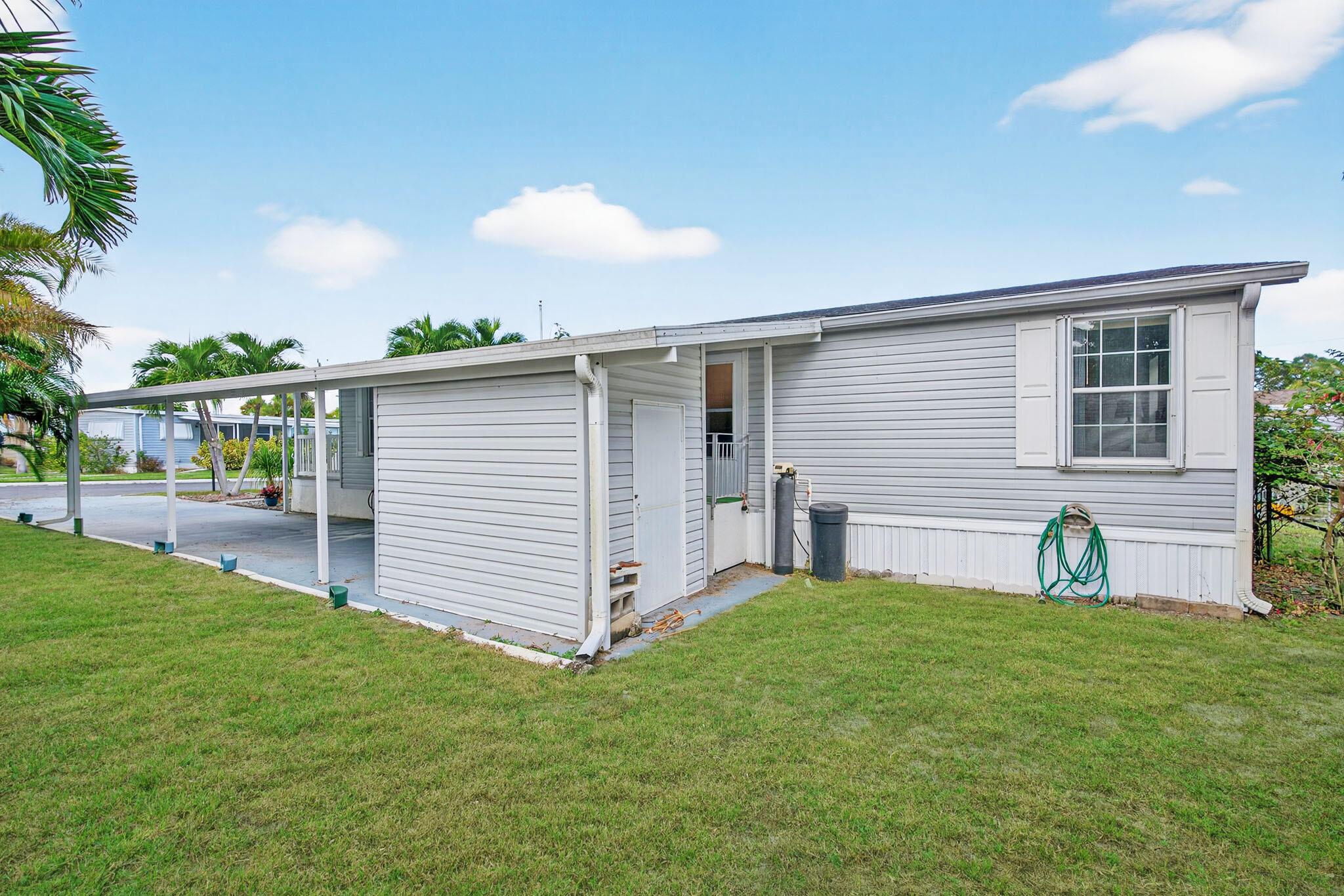 LAKESIDE VILLAGE MOBILE H - Residential