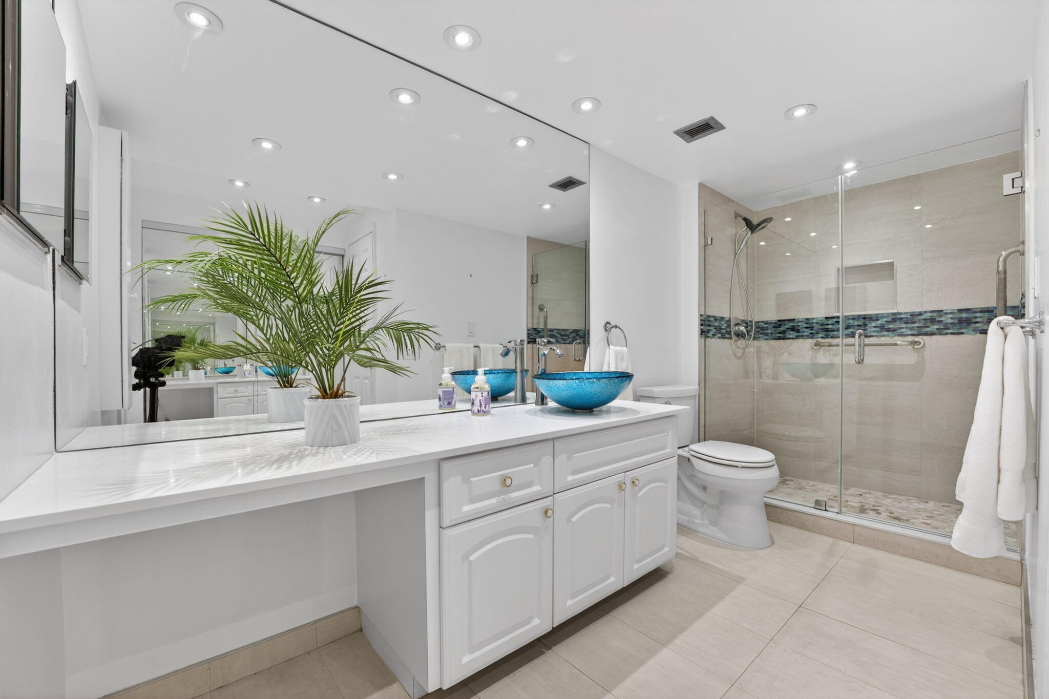 PARLIAMENT HOUSE CONDO - Residential