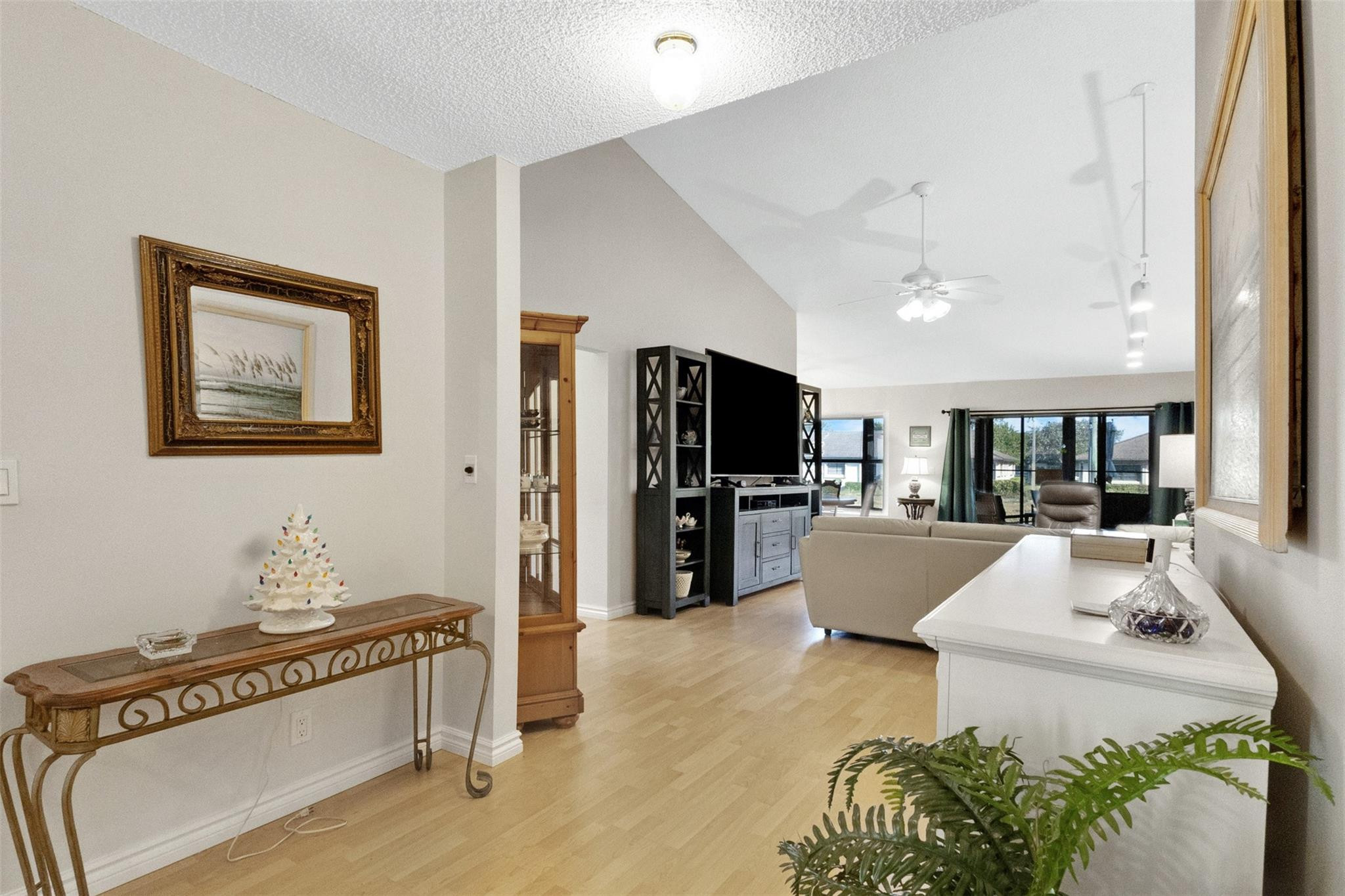 Equestrian 02 - Residential