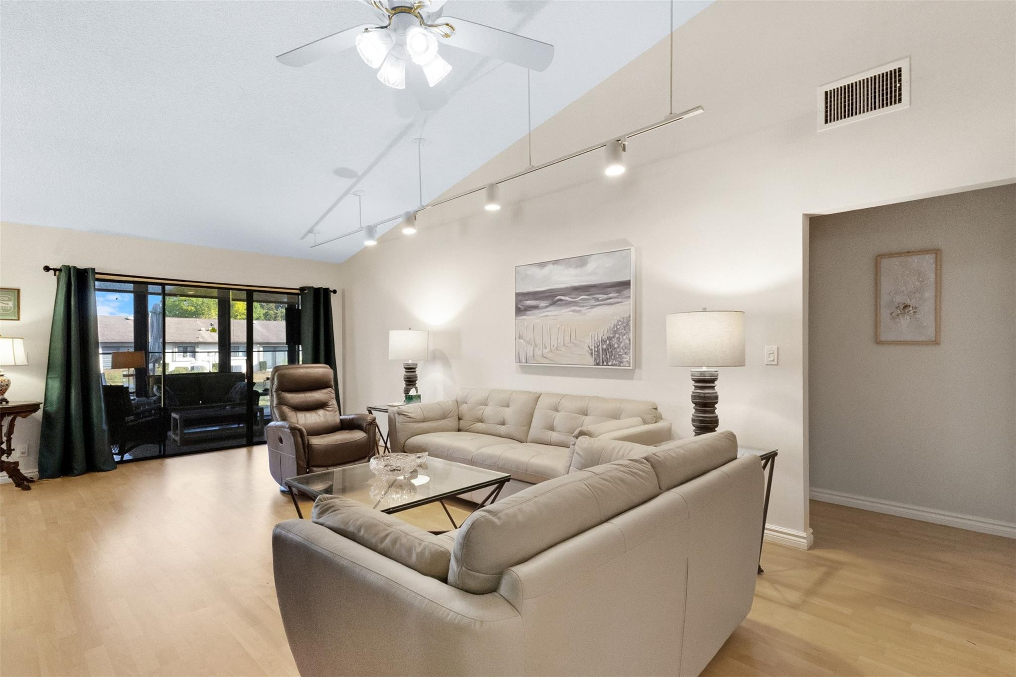 Equestrian 02 - Residential