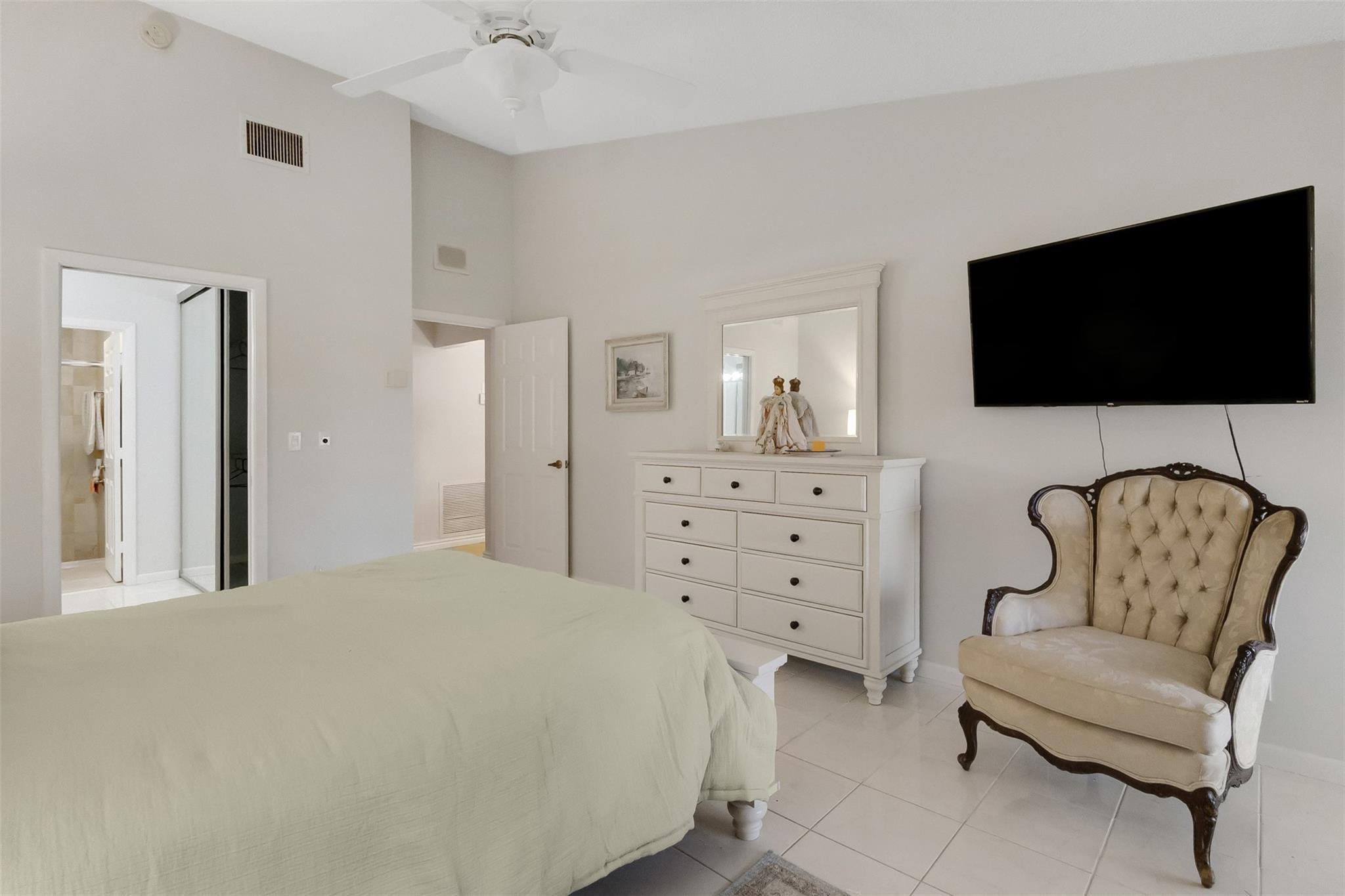 Equestrian 02 - Residential