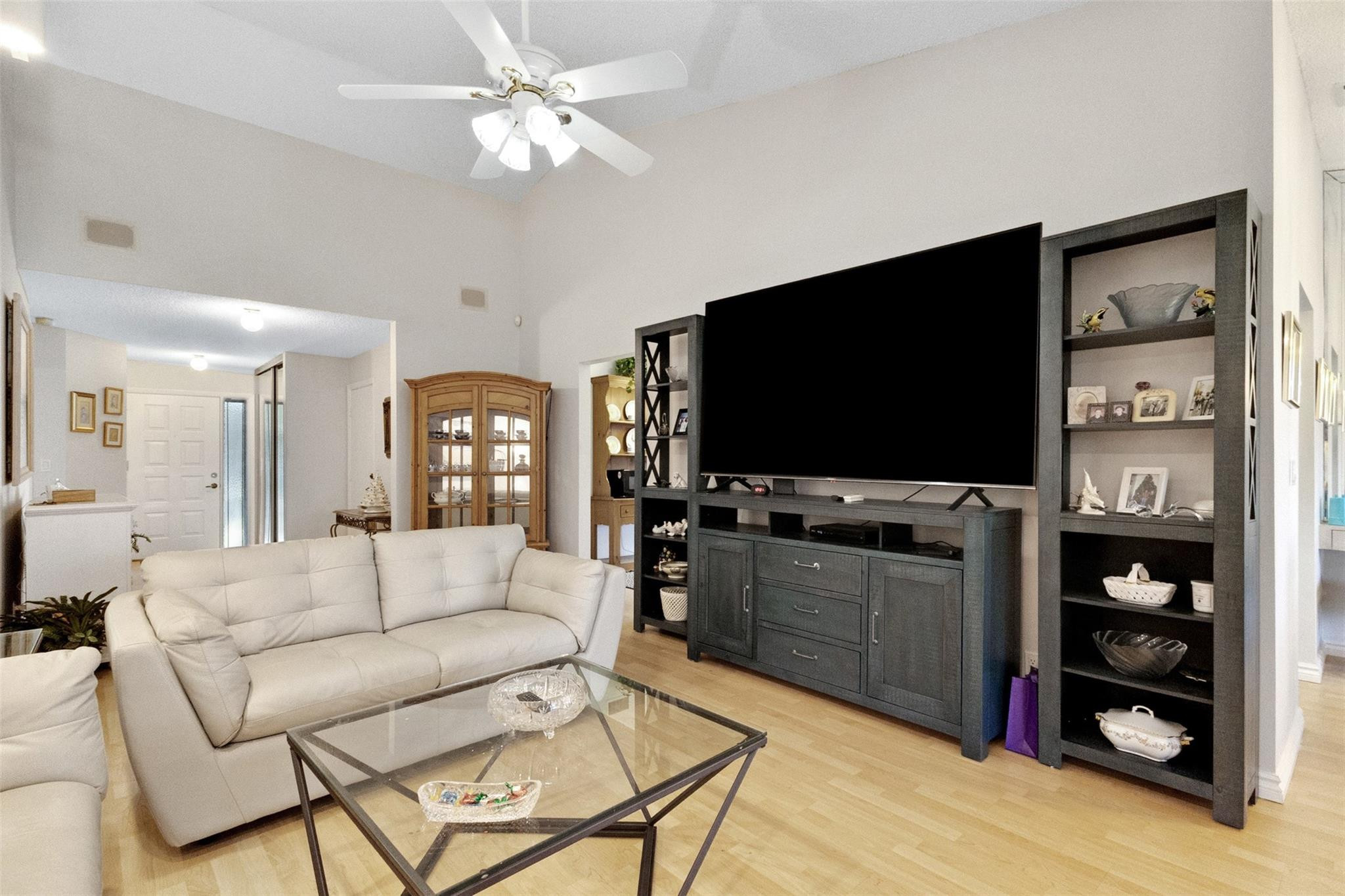 Equestrian 02 - Residential