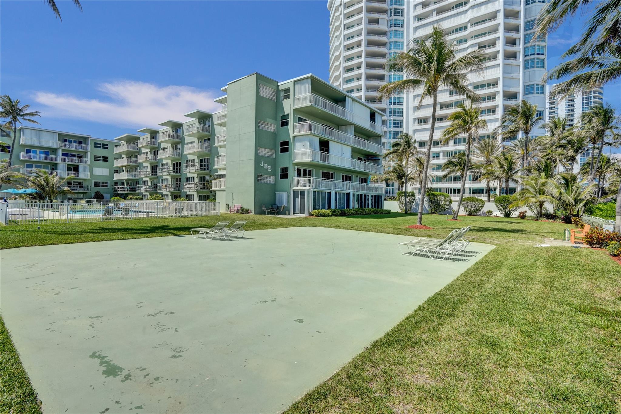 JADE BEACH VILLAS CONDO - Residential Lease