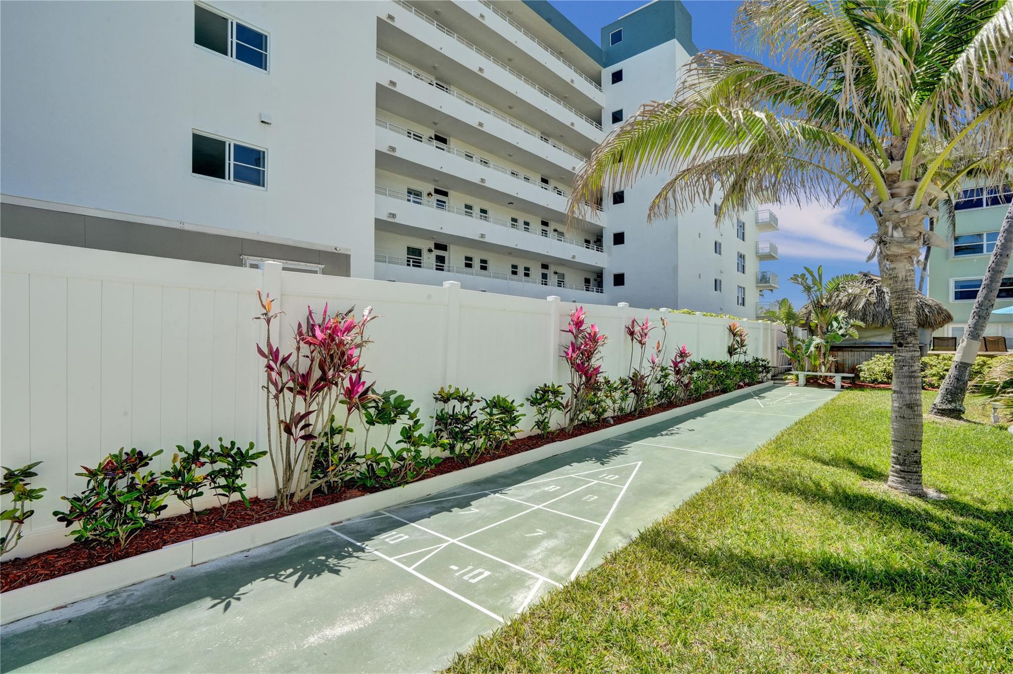 JADE BEACH VILLAS CONDO - Residential Lease