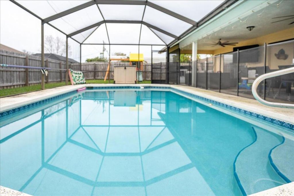 Photo of 2537 SE Victory Avenue, Port Saint Lucie, FL 34952 (MLS # R10957289)