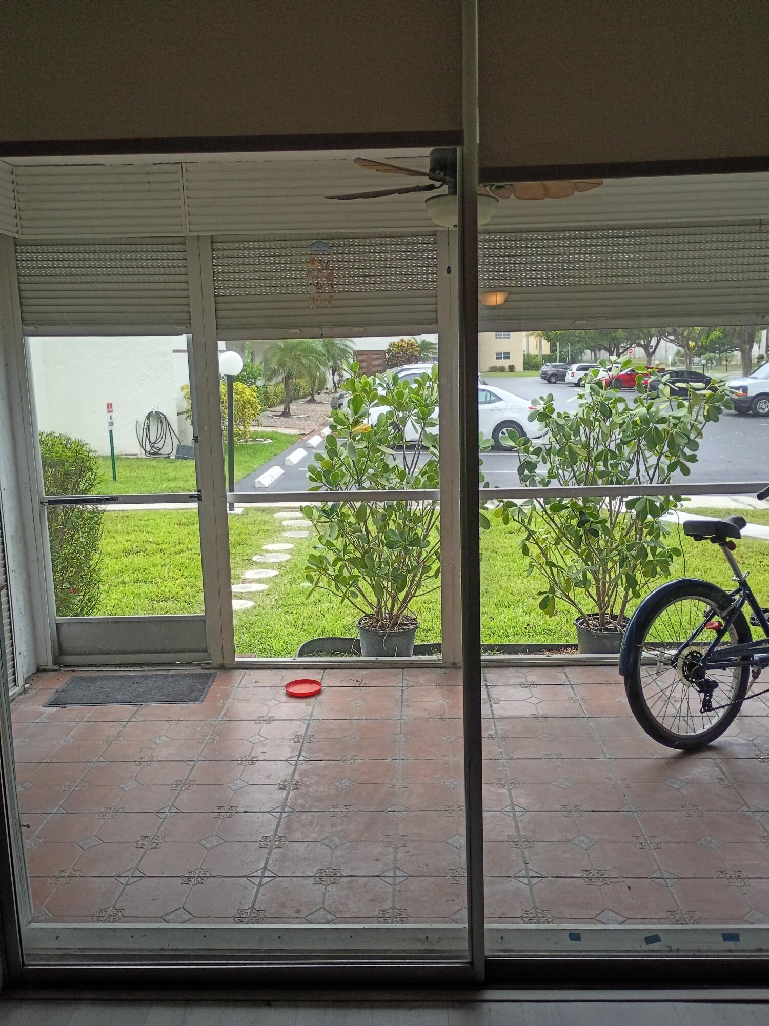 MEADOWBROOK LAKES CONDO - Residential