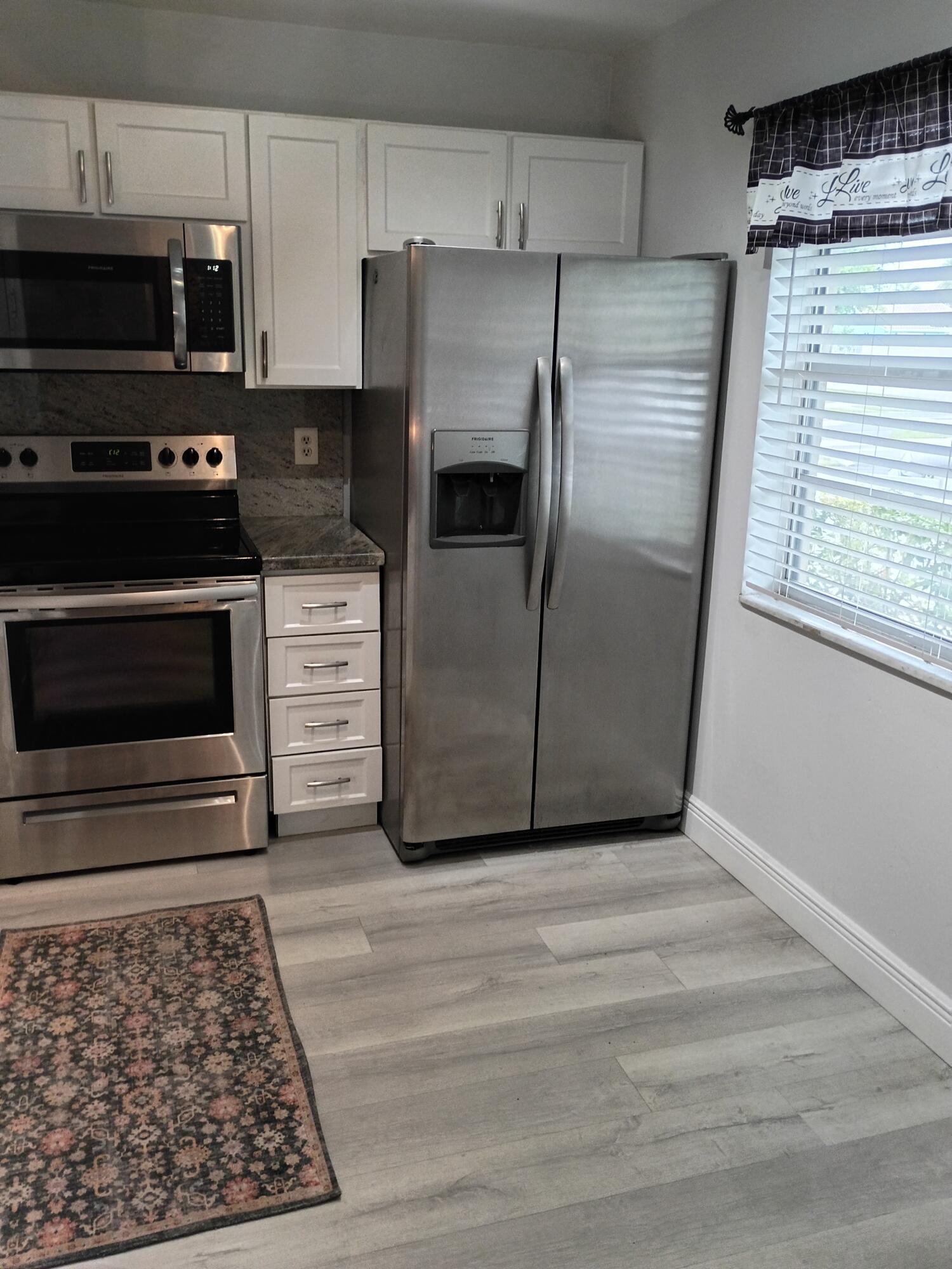 MEADOWBROOK LAKES CONDO - Residential